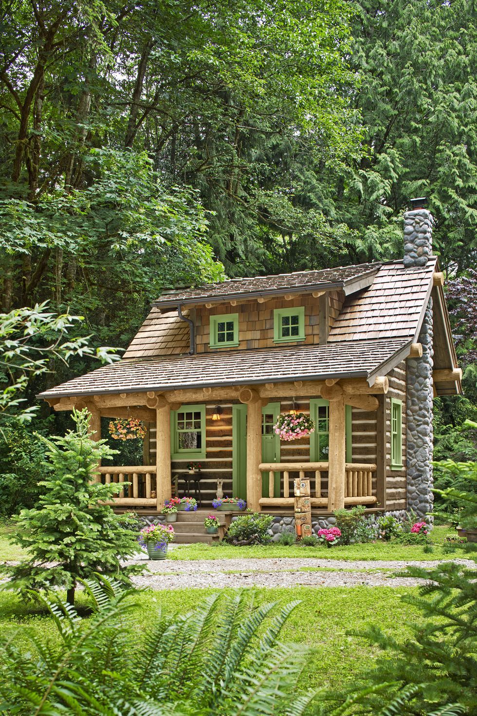 quaint-little-cabin-exterior-1118-1546895497-1
