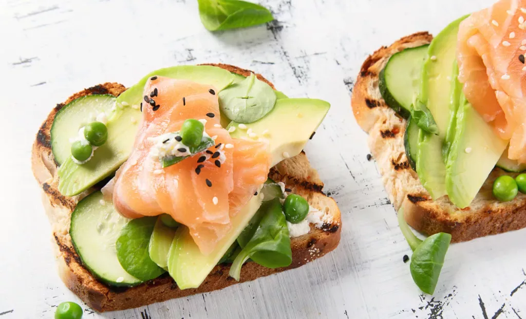 salmon-cucumber-toast