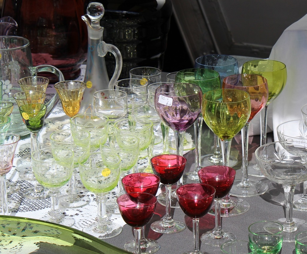 vintage-colored-glass-glass-6c3363-1024