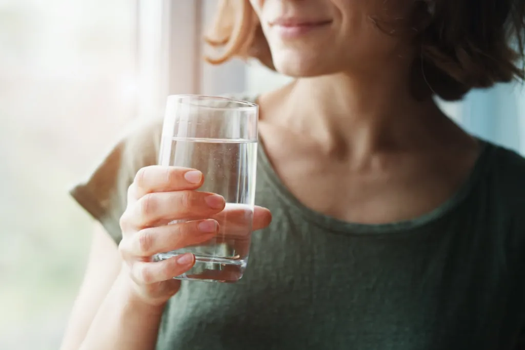 woman-drinking-water