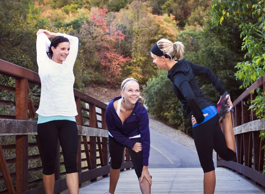 women-group-friends-running-workout