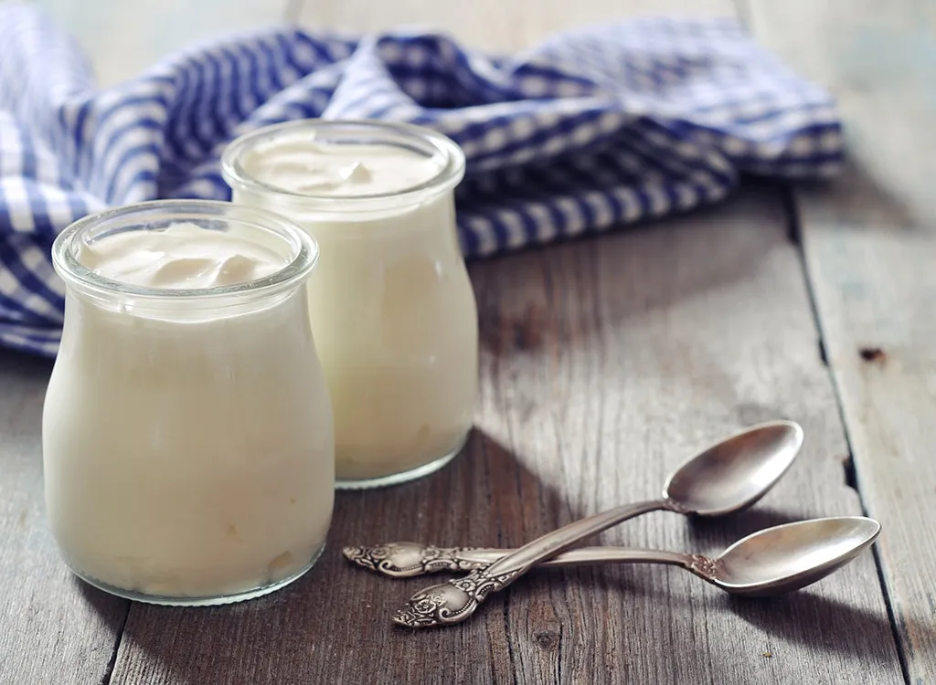yogurt-7-foods-ward-off-winter-illnesses