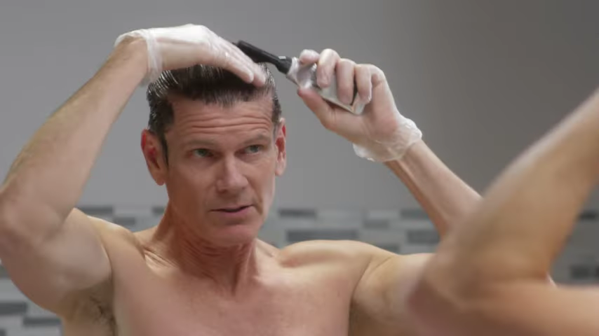 100-how-to-apply-just-for-men-touch-of-gray-00-01-28