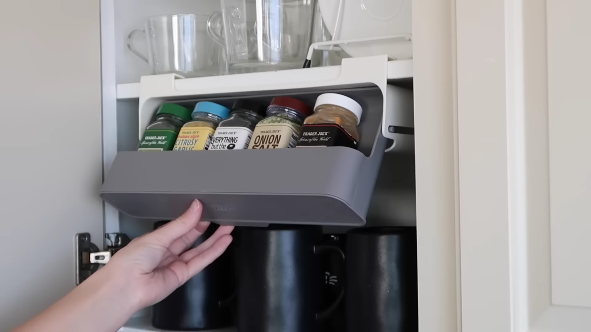 133-10-clever-home-organization-ideas-storage-hacks-00-01-36