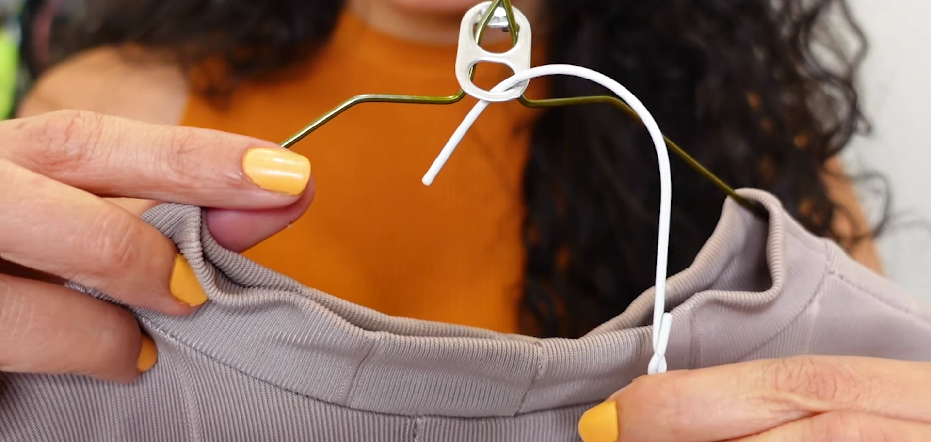 136-hang-multiple-garments-in-your-closet-by-using-soda-can-tabs-on-the-hangers-space-saving-hack-00-01-16