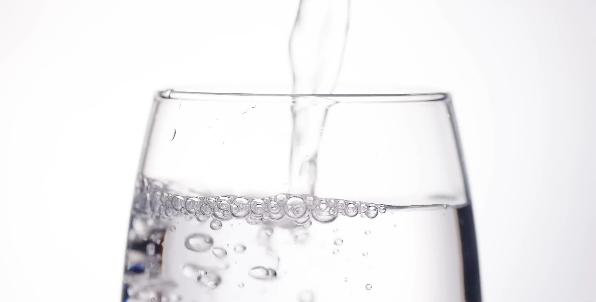146-6-reasons-youve-been-drinking-water-wrong-00-02-27