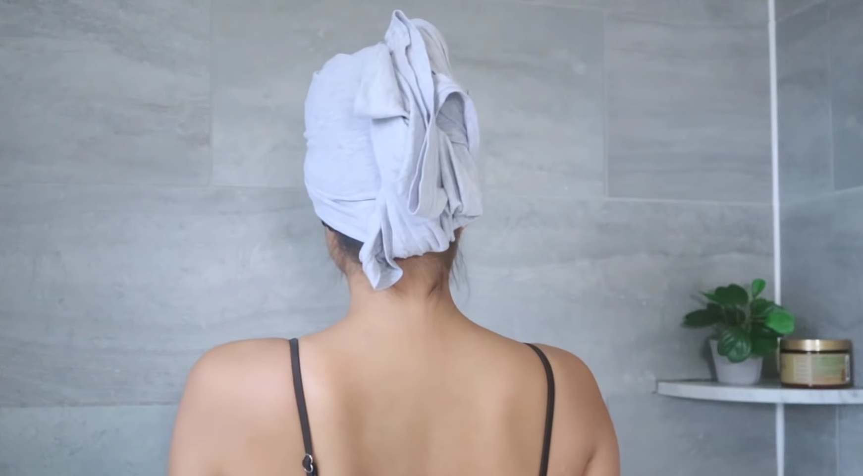 3-easy-ways-to-wrap-hair-with-a-t-shirt-_-hair-washing-hacks-everyone-should-know-1-24-screenshot