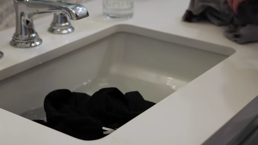94-20-genius-home-hacks-using-vinegar-that-will-blow-your-mind-00-03-13