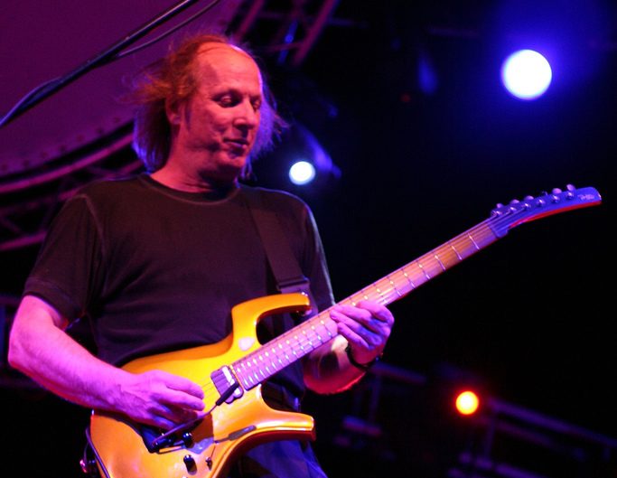 adrian_belew_2006_-_01