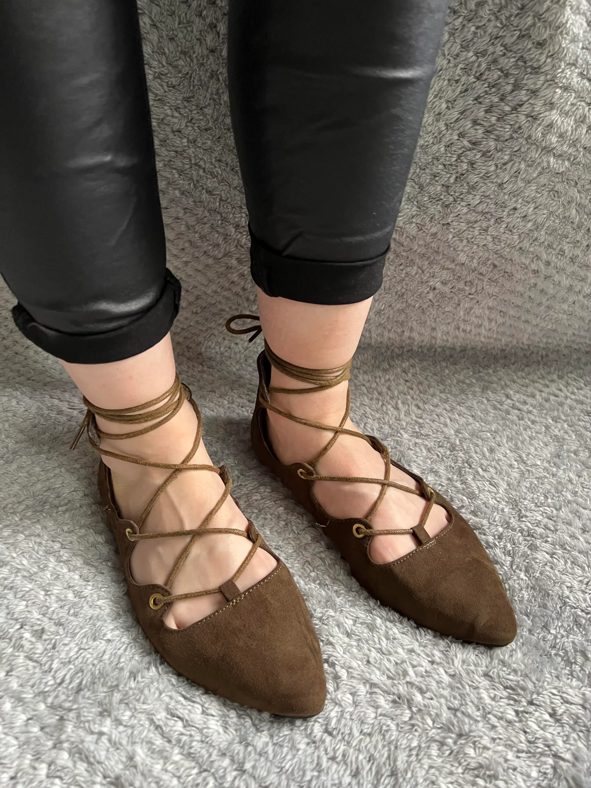 flat-shoes-scaled