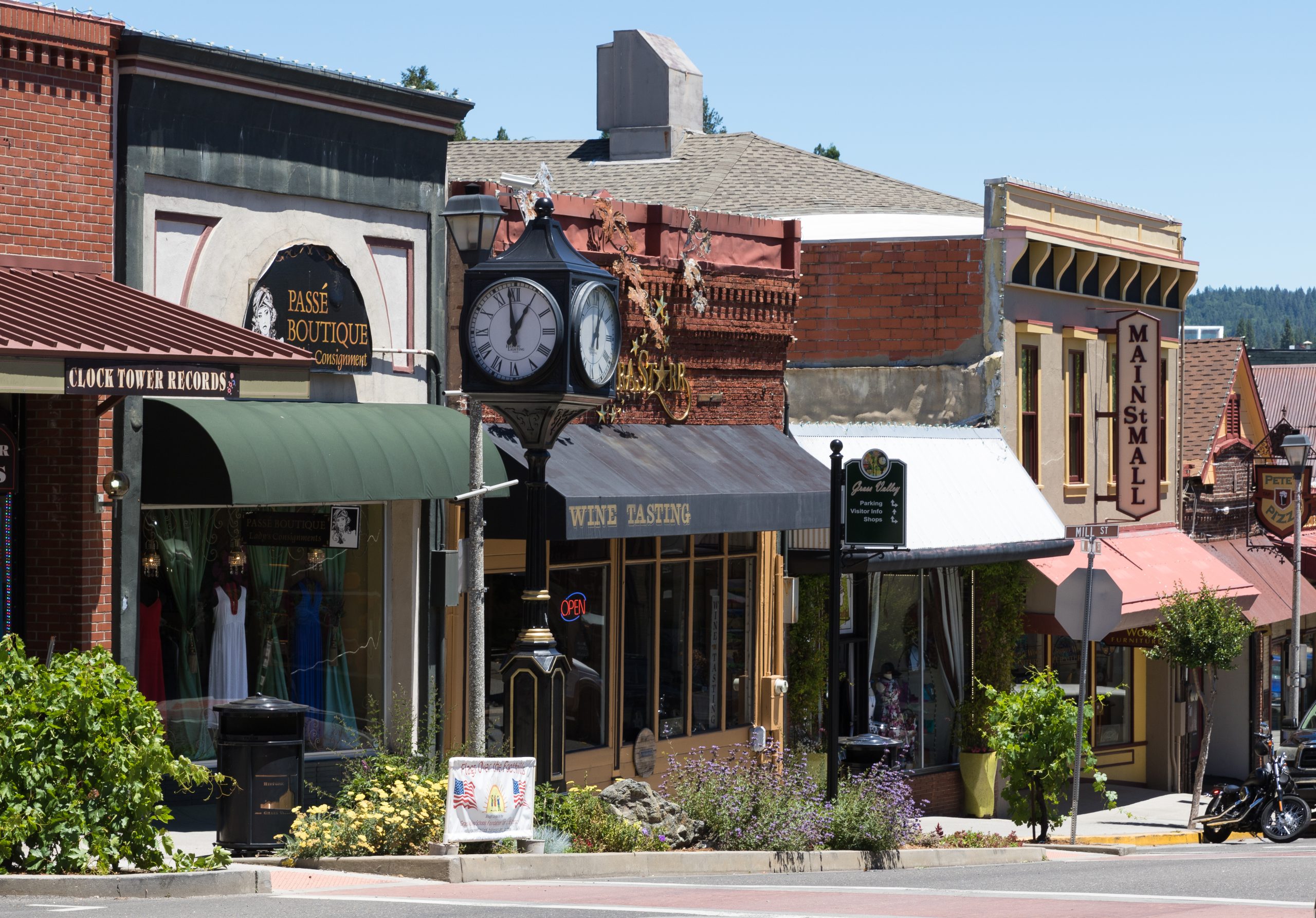 grass_valley_main_street