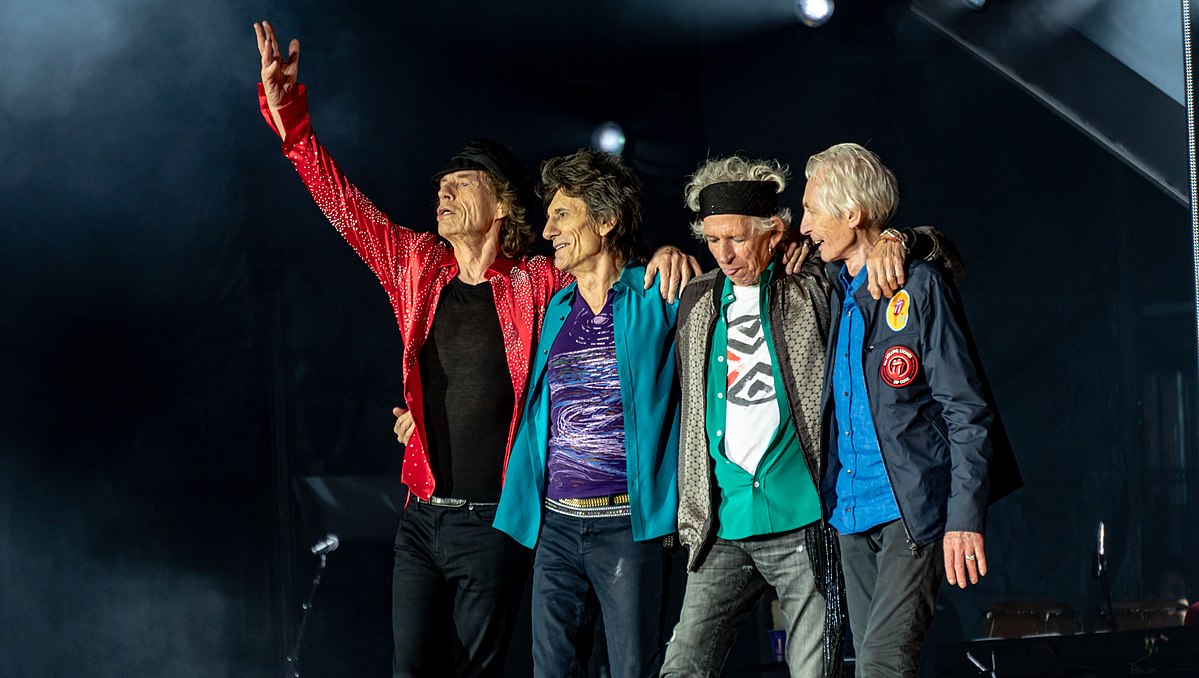 rolling_stones_post-show_bow_london_2018_41437870405