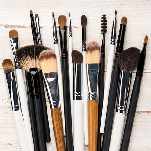 selection-of-make-up-brushes