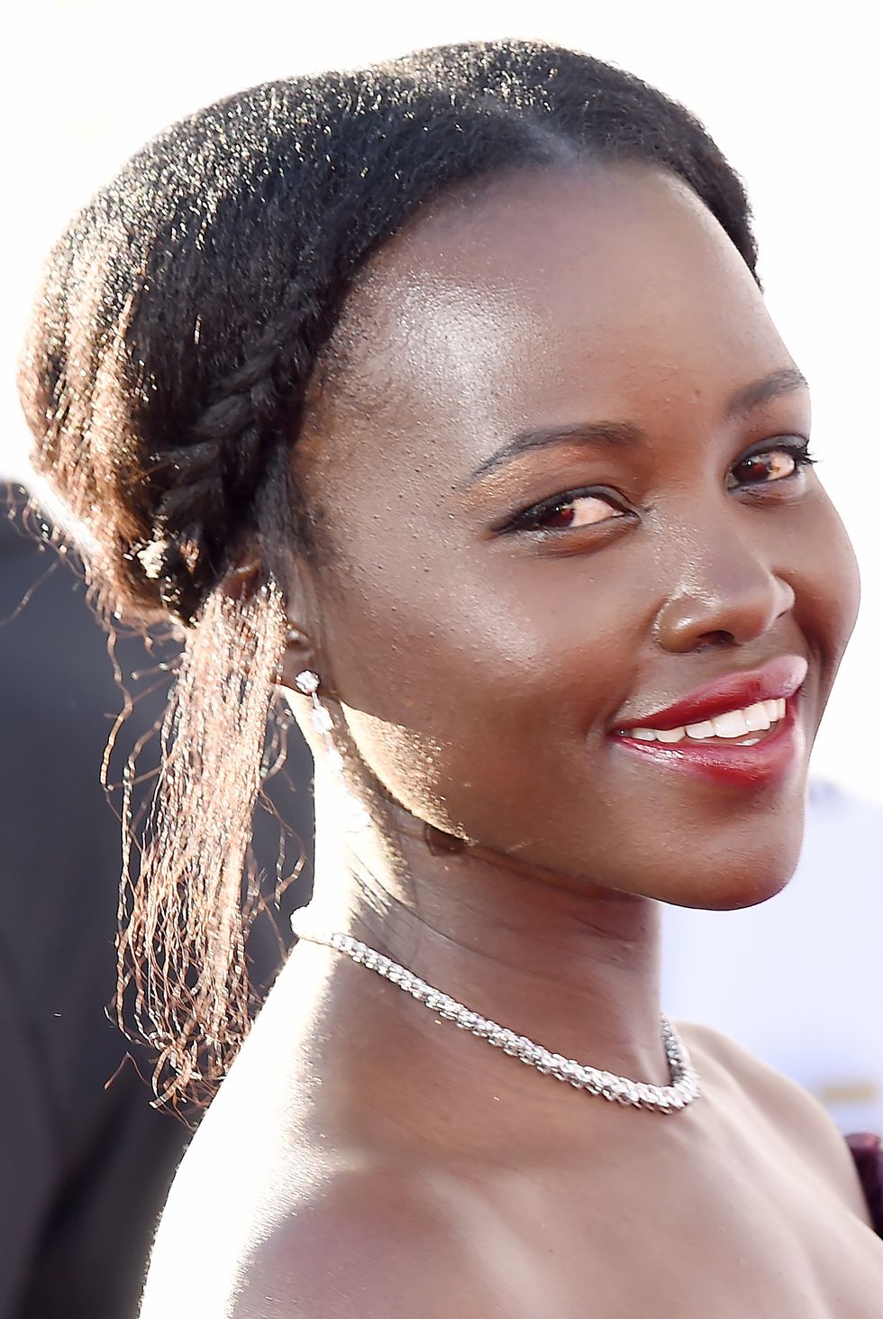lupita-nyongo-beautiful-hairstyles-for-every-age-1556118509-2