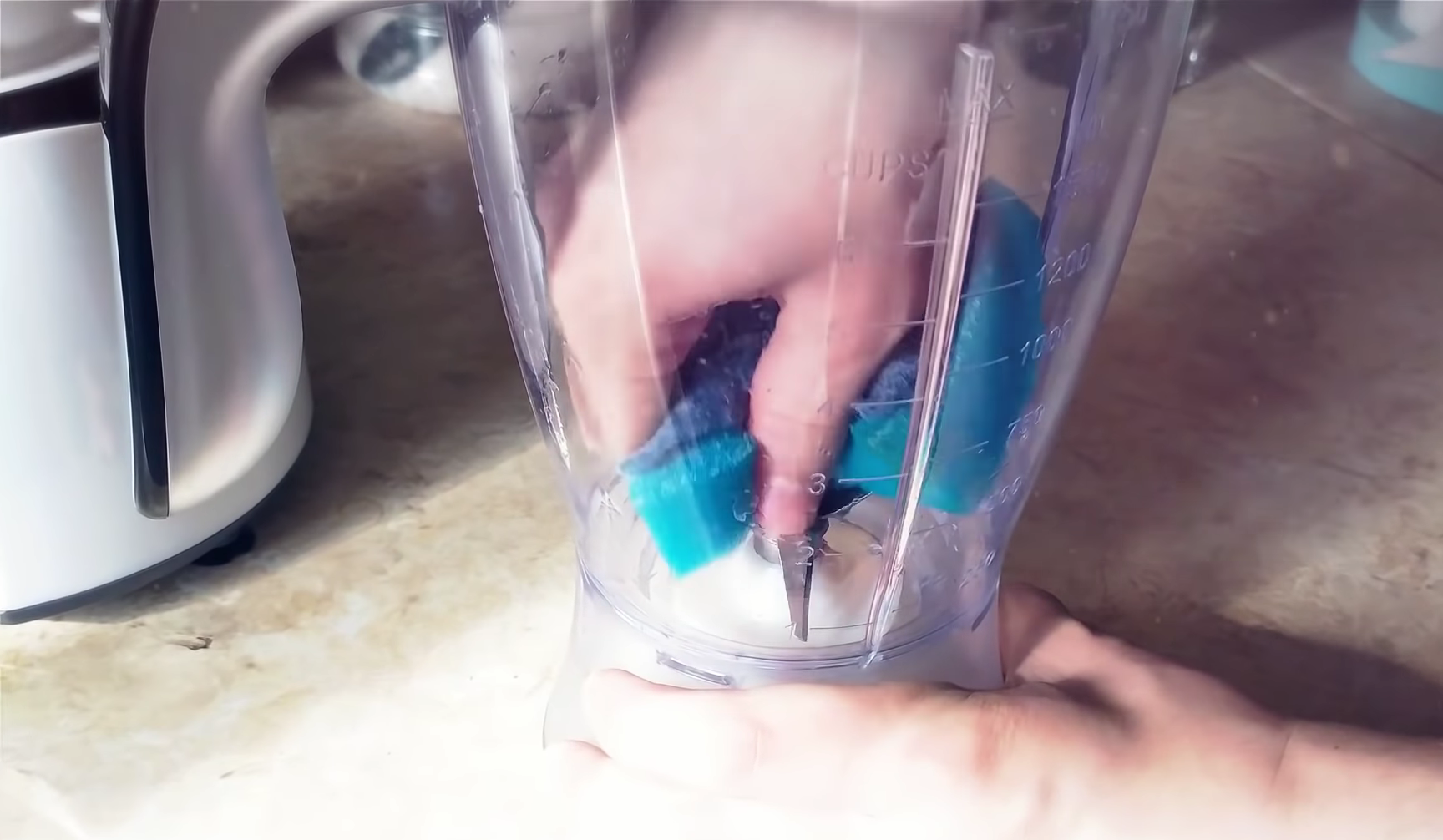 213-33-everyday-things-youve-been-doing-all-wrong-00-05-15