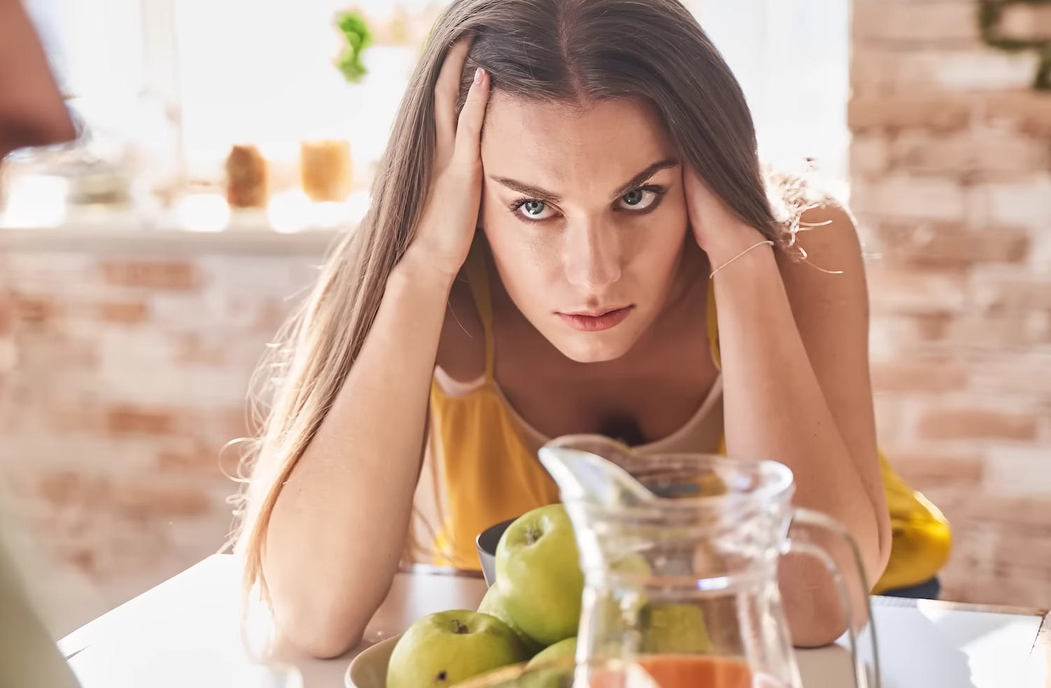 216-13-things-women-do-that-push-men-away-00-03-28