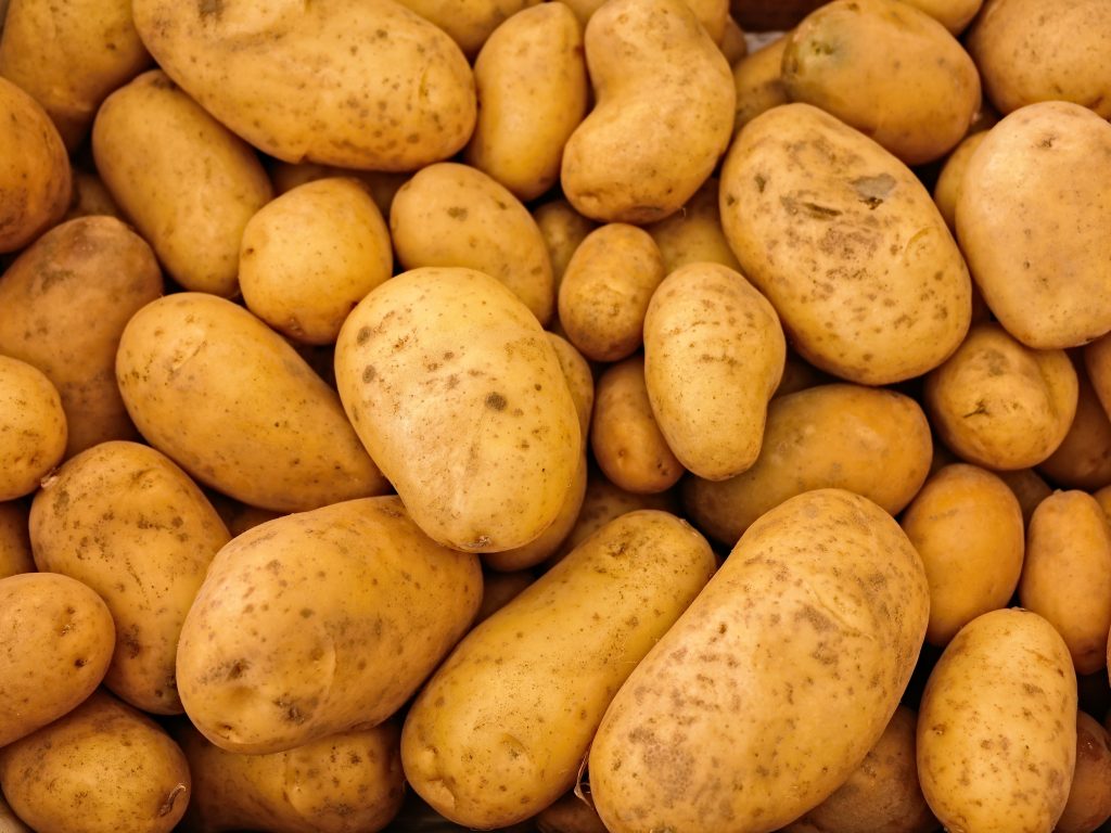 picture_of_many_potatoes