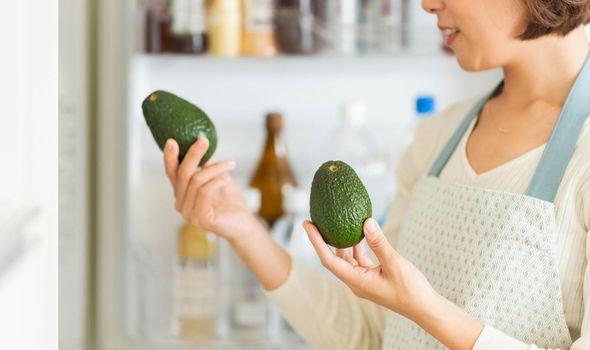 avocado-brown-oxygen-how-to-store-stop-2586179