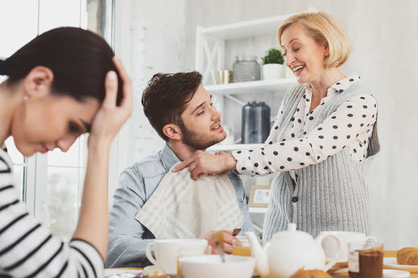 mother-son-enmeshment