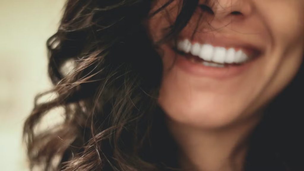 strong-women-laugh-at-the-days-to-come-nis1hmto-a7c8c7d0270213c225c3ff1561f72b35-copy
