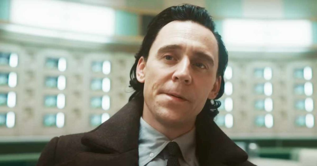 tom-hiddlestons-loki-might-take-an-evil-route-in-season-two-as-makers-drop-a-few-clever-hints-01